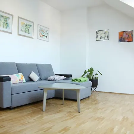 Tivoli Attic Apartment